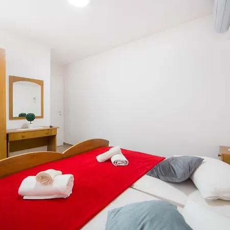 Relax Apartment Baska Voda